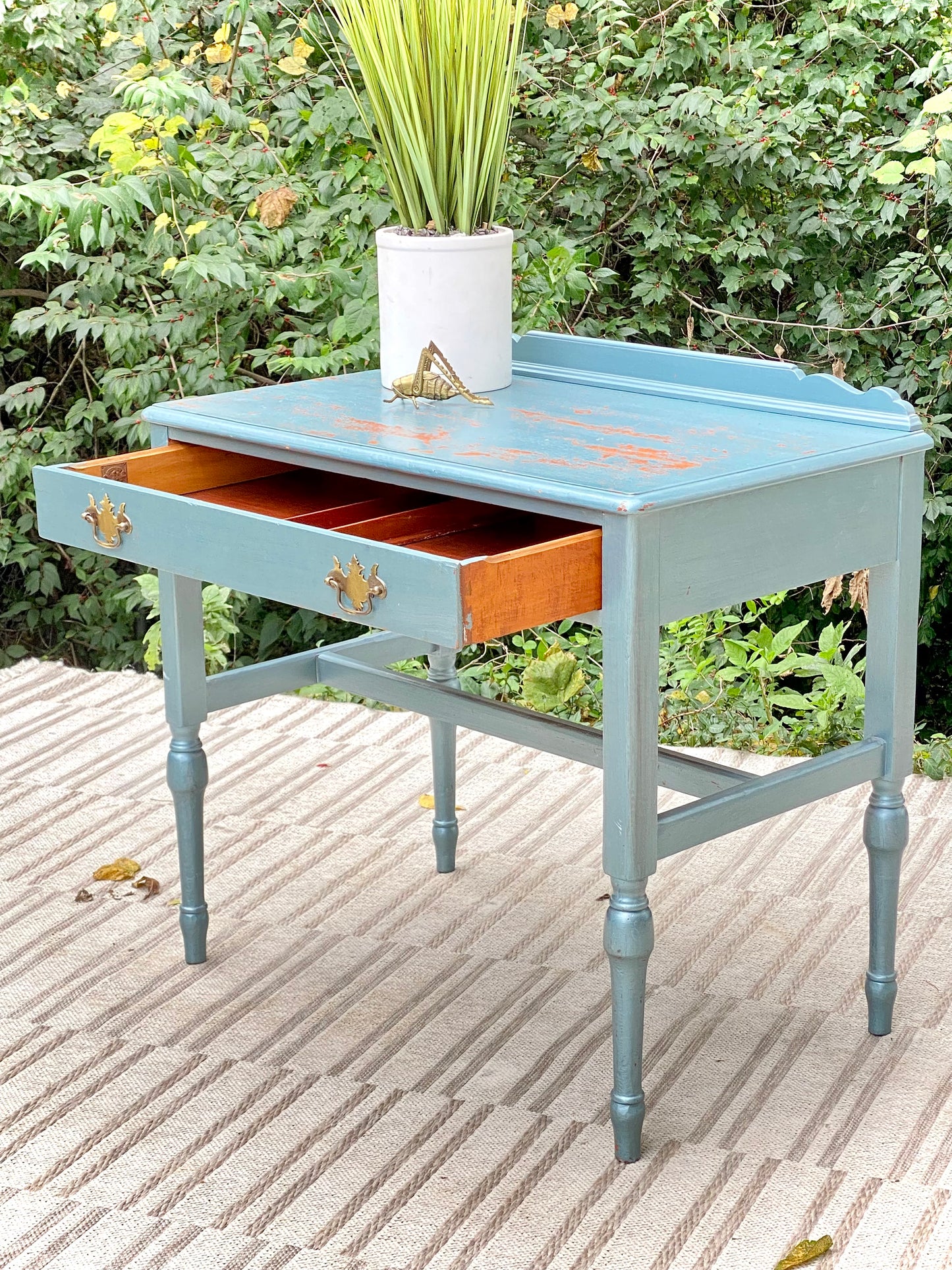 Vintage Sligh Furniture Painted Hall Table