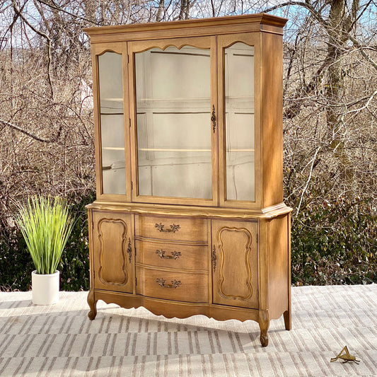 Beautiful Vintage Wooden Display Hutch