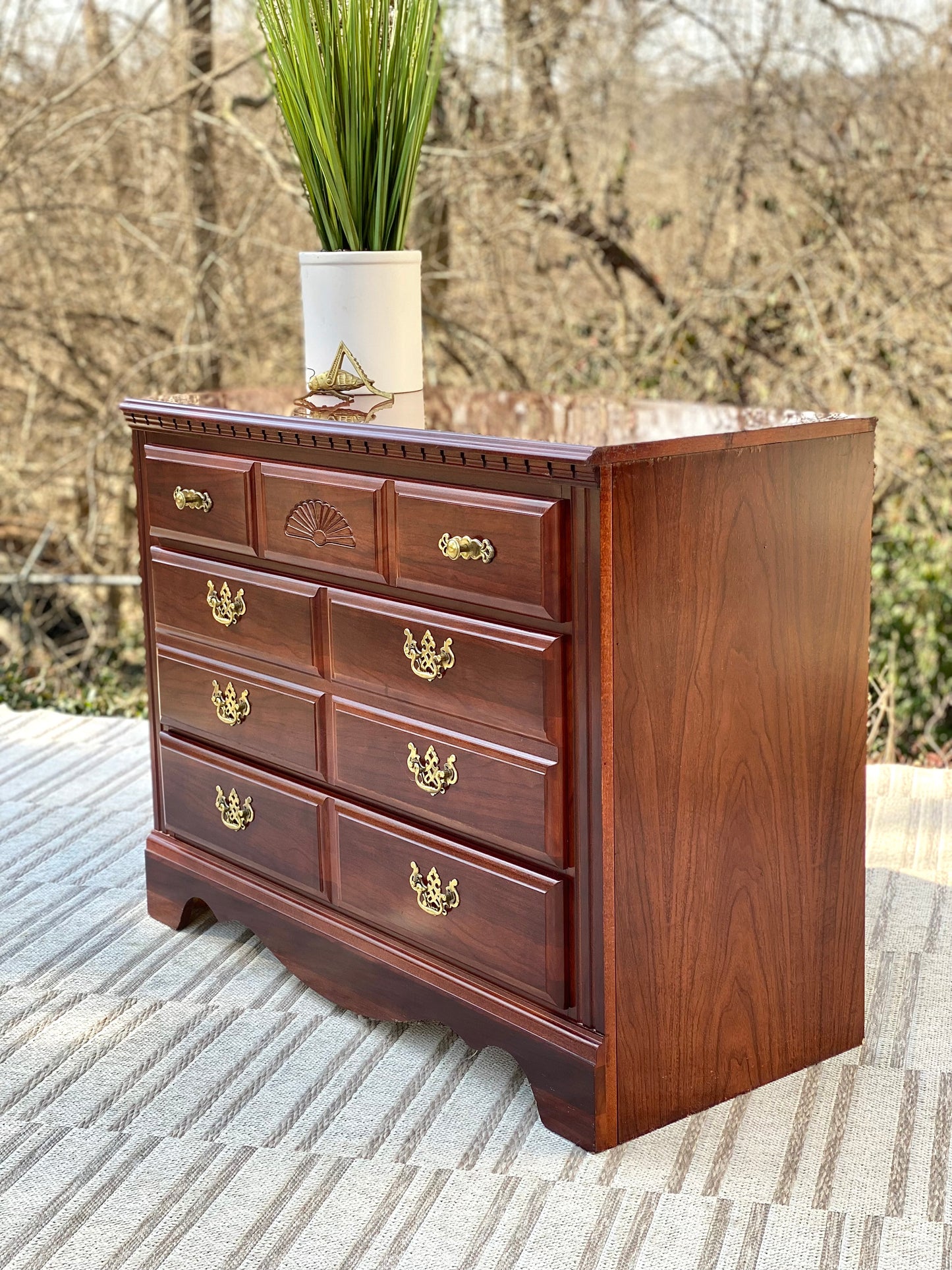 Nice Broyhill 4 Drawer Dresser