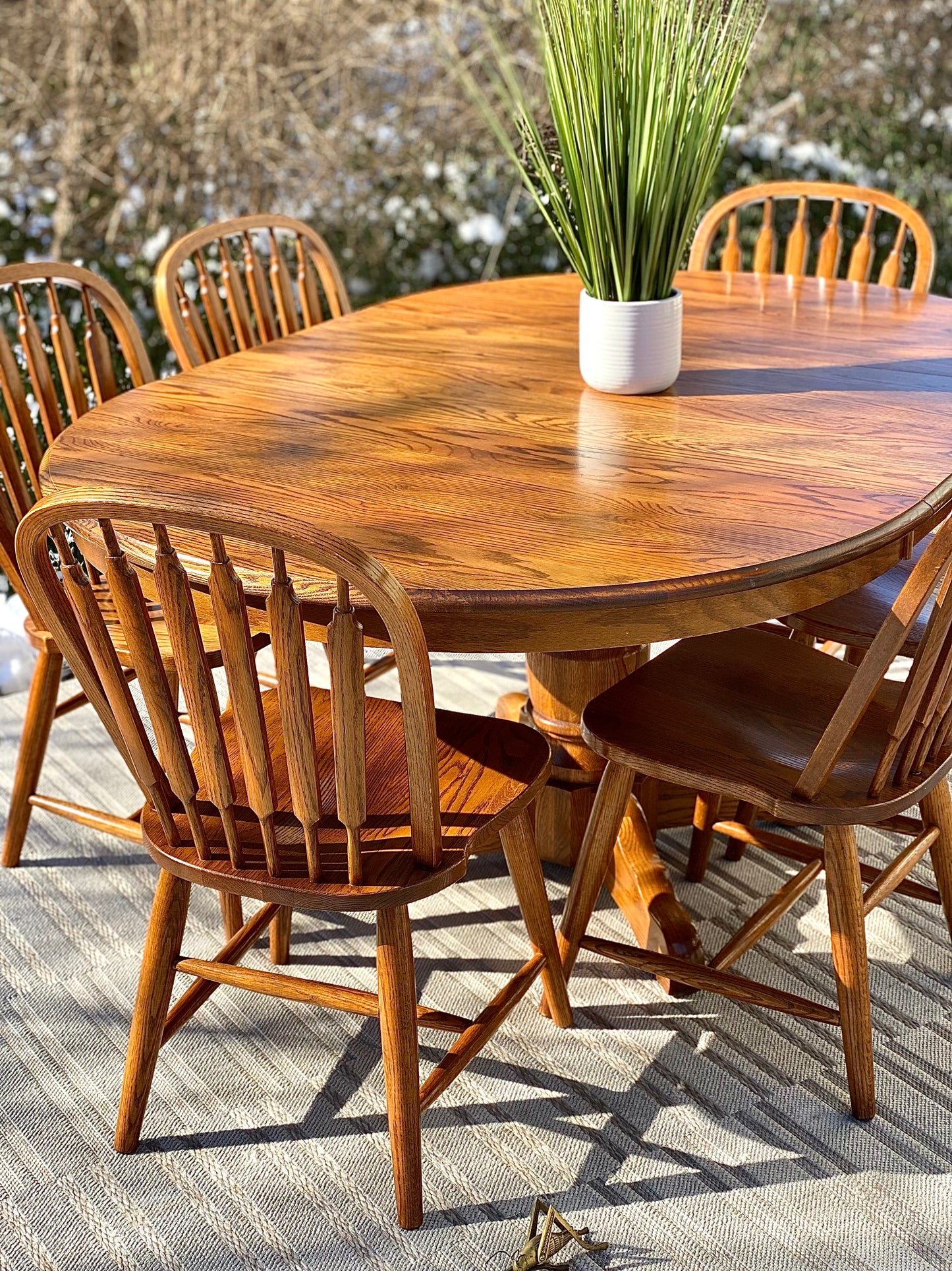 Nice Solid Wood Table & 6 Chairs