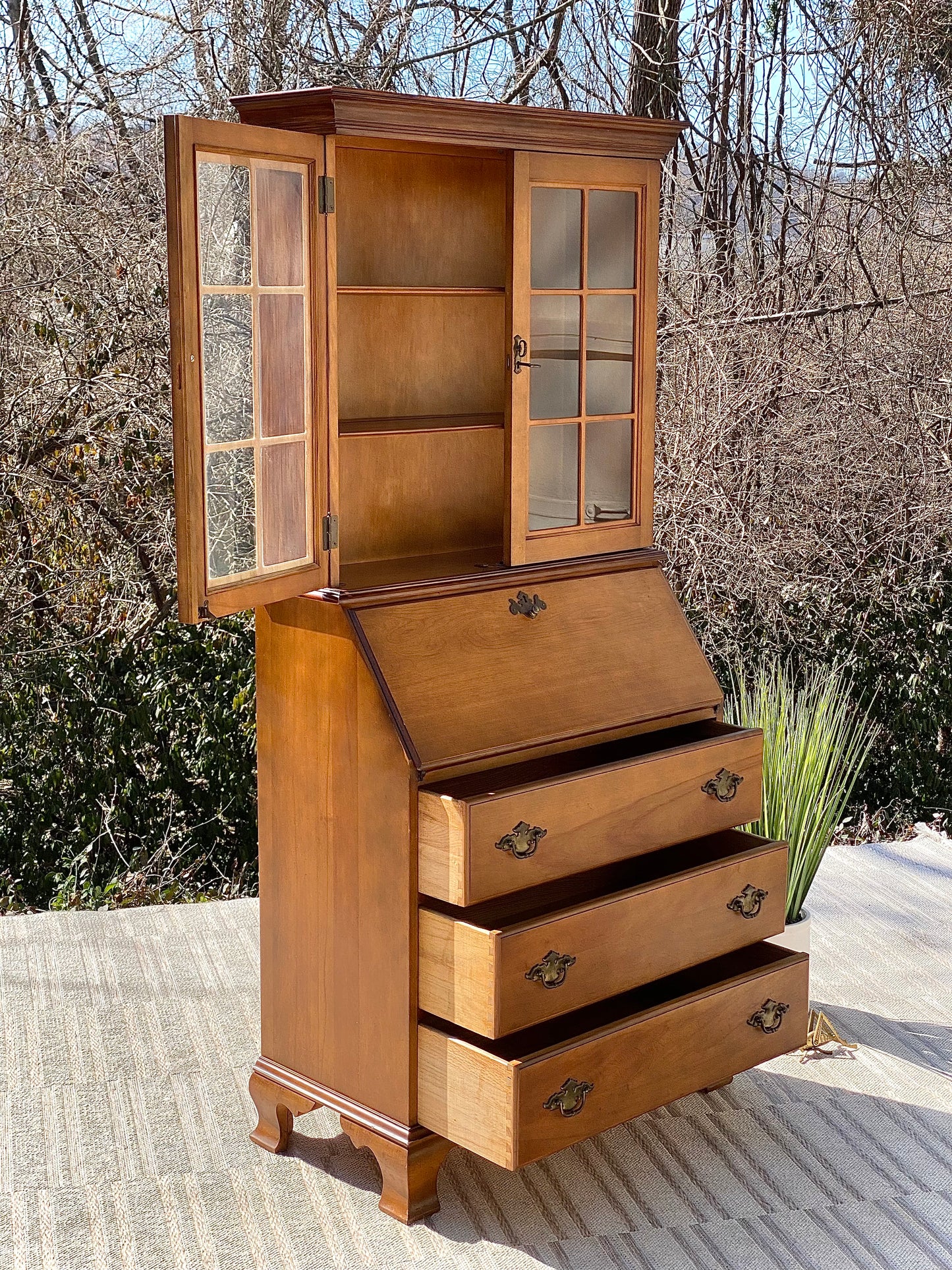 Lighted 2 Piece Wooden Hutch Cabinet