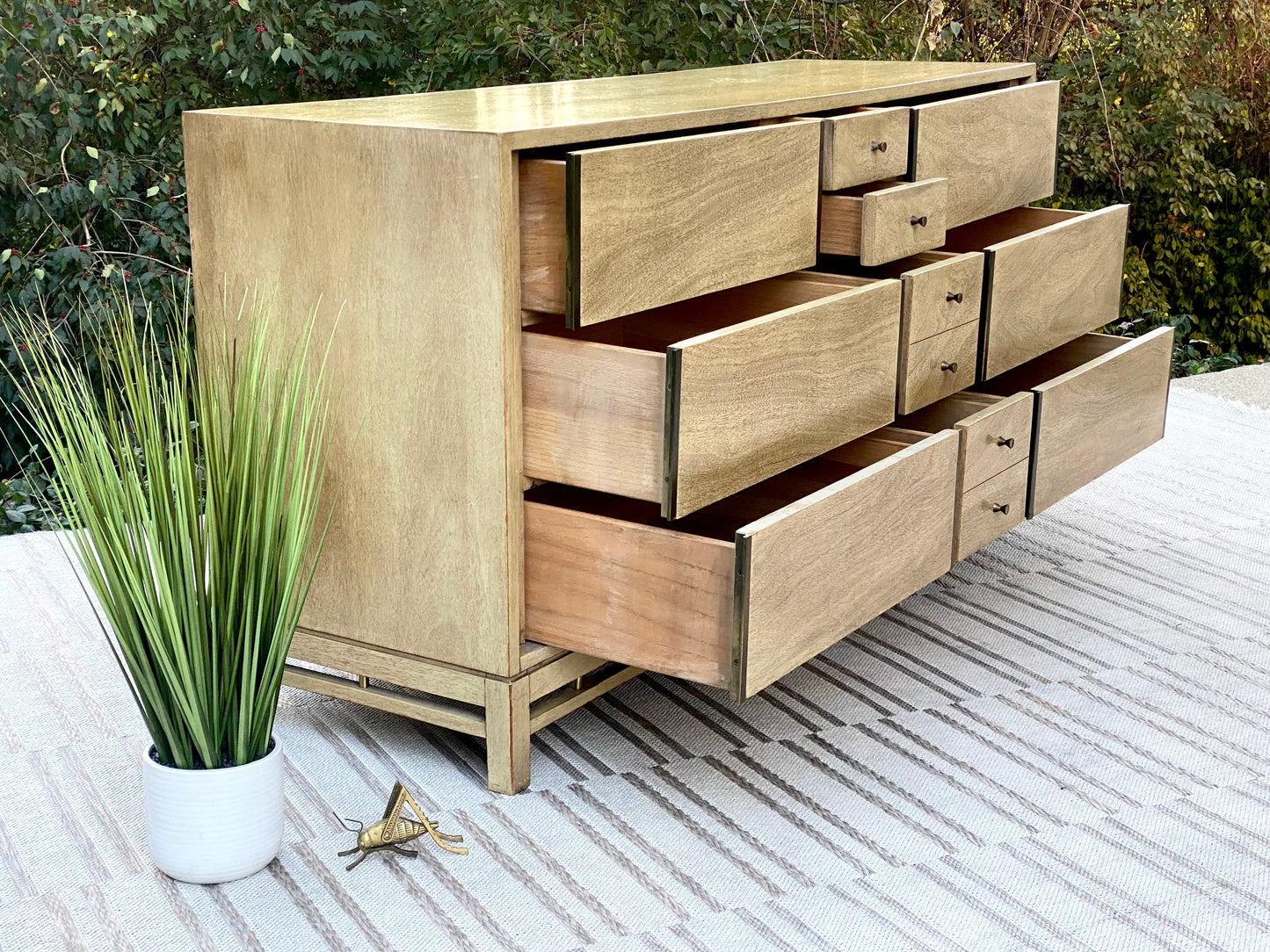 Vintage MCM 10 Drawer Dresser