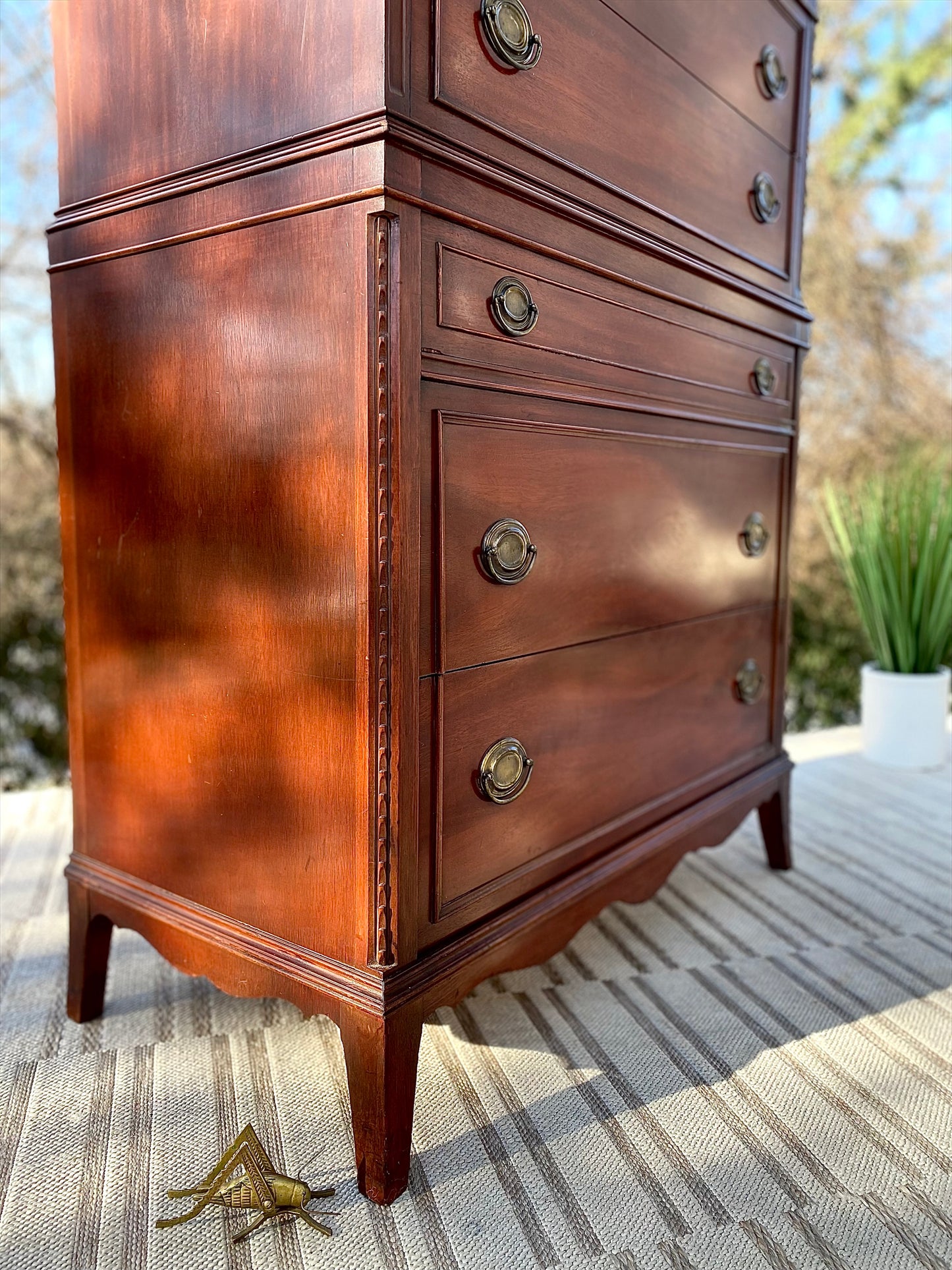 Nice Vintage Mahogany 5 Drawer Dresser