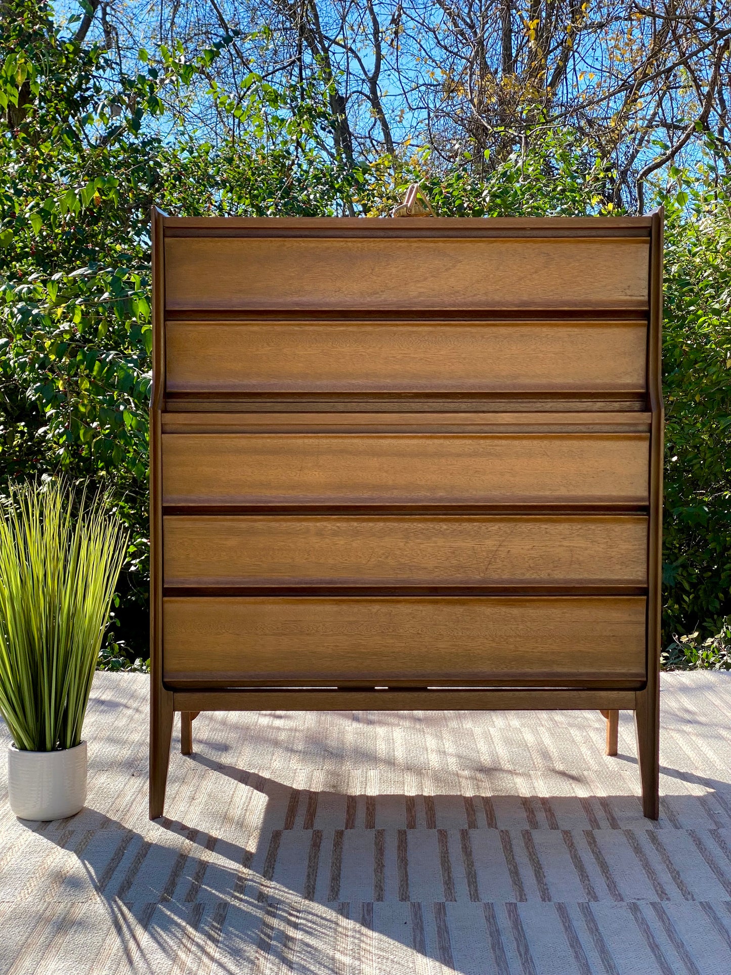 Vintage MCM United 5 Drawer Dresser