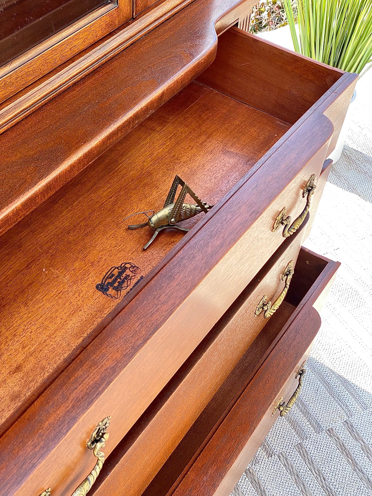 Vintage Georgetown Galleries Solid Mahogany Hutch