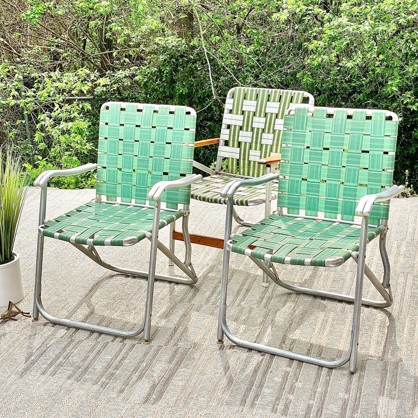 3 Vintage Fold Lawn Chairs