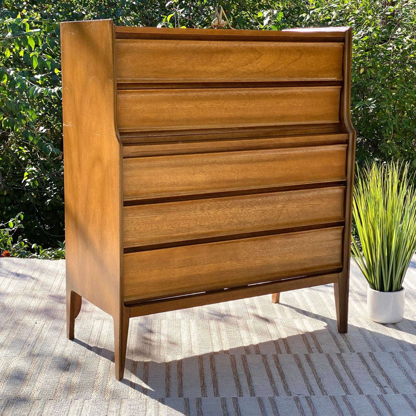 Vintage MCM United 5 Drawer Dresser