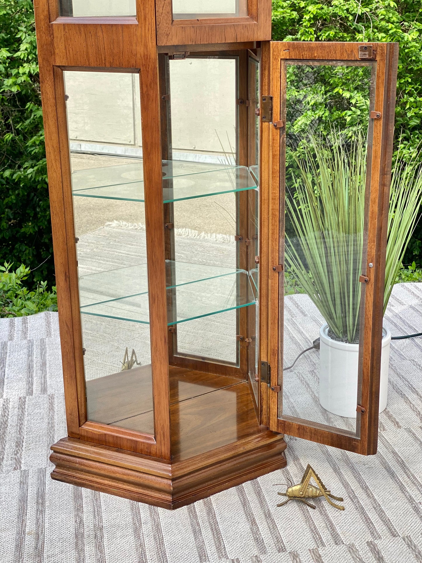 Vintage Pulaski Lighted Curio Cabinet
