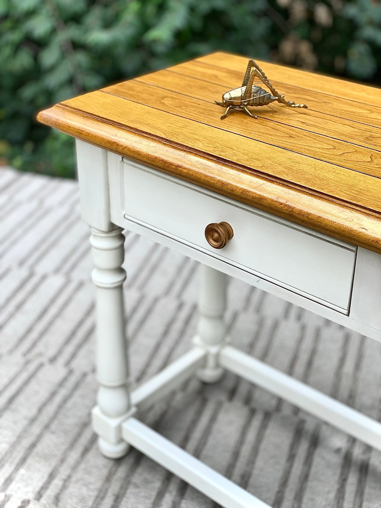 Nice White Painted Hallway Table