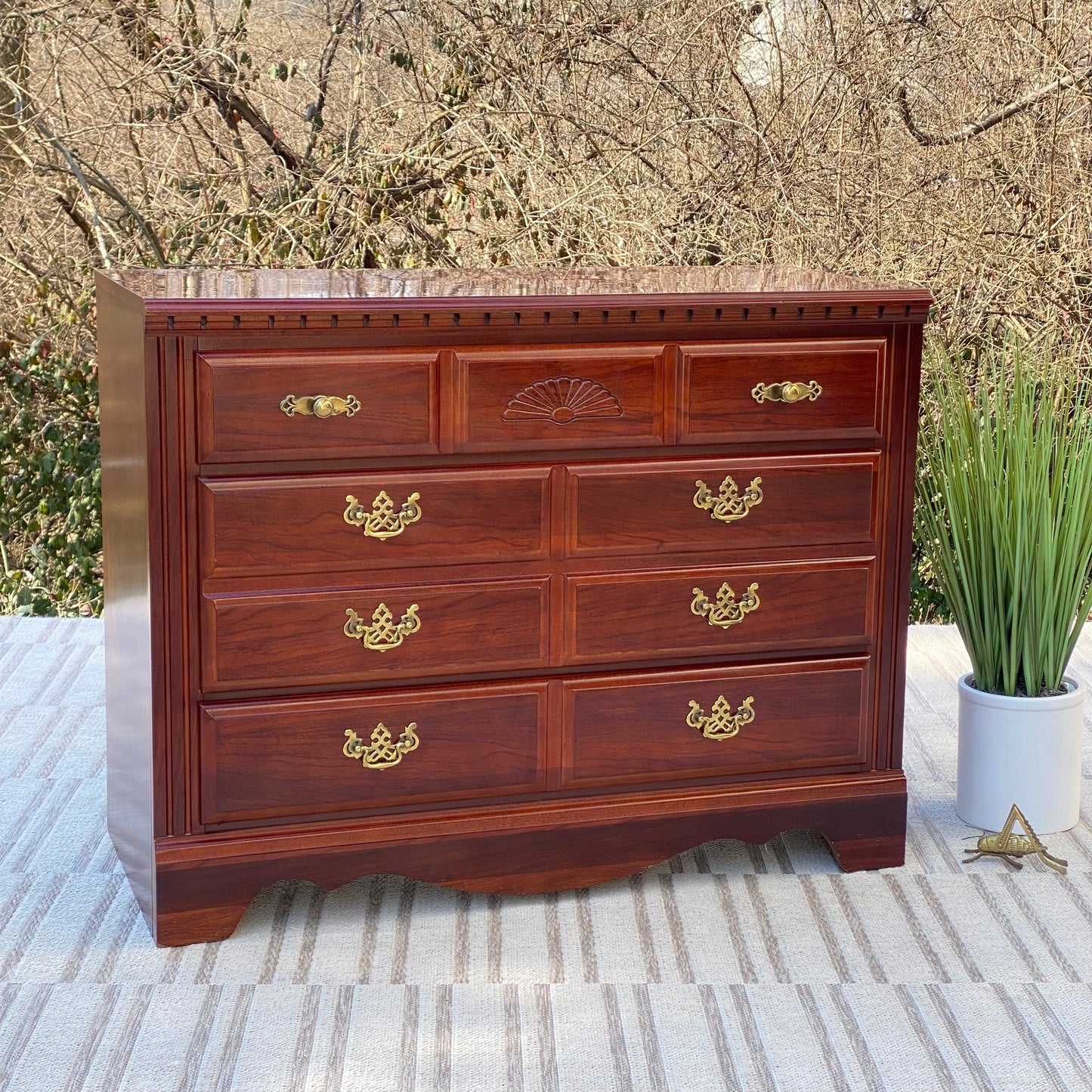 Nice Broyhill 4 Drawer Dresser