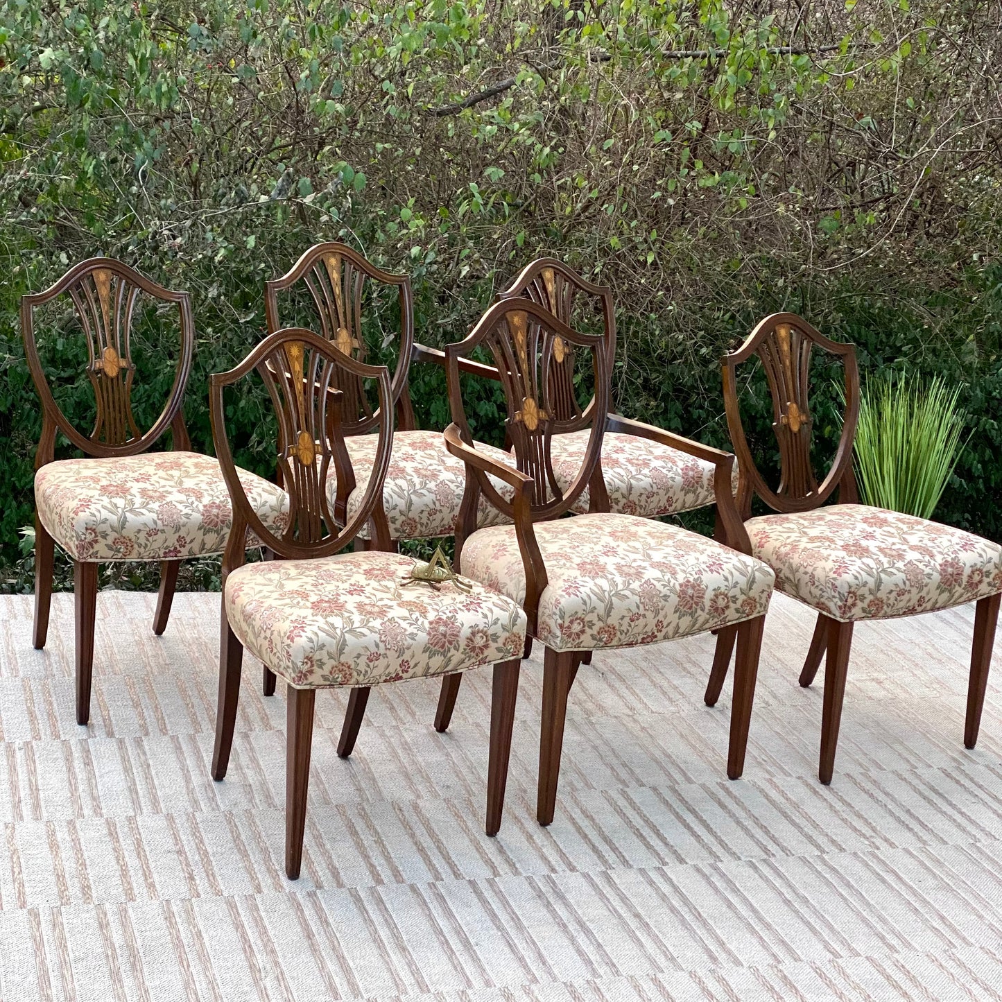 Vintage Set of 6 Hepplewhite Chairs