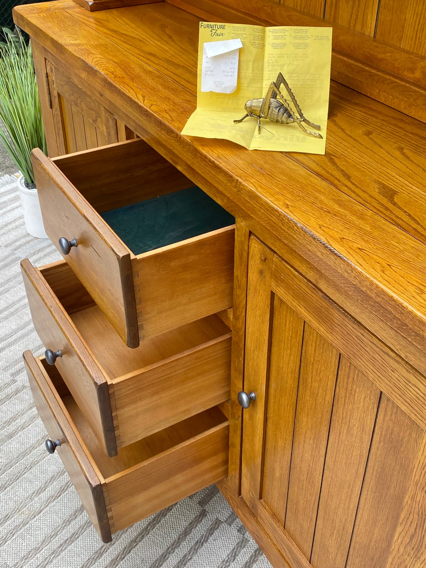 Nice Solid Wood Arts & Crafts Style Hutch