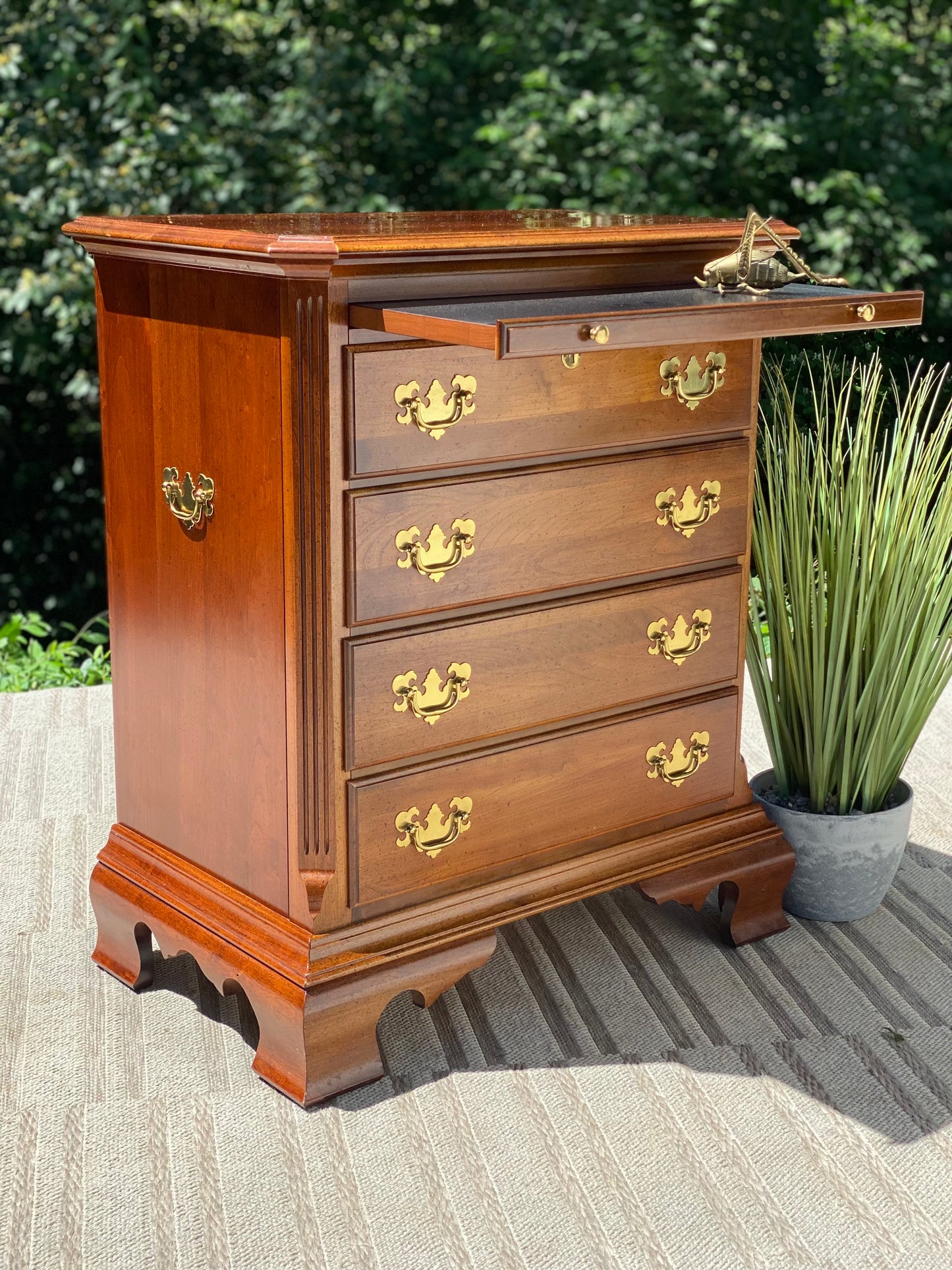Vintage Kincaid Wooden 4 Drawer Bachelor’s Chest Dresser