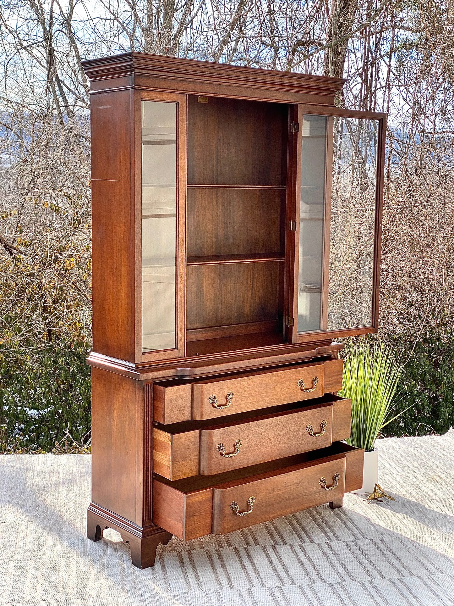 Vintage Georgetown Galleries Solid Mahogany Hutch