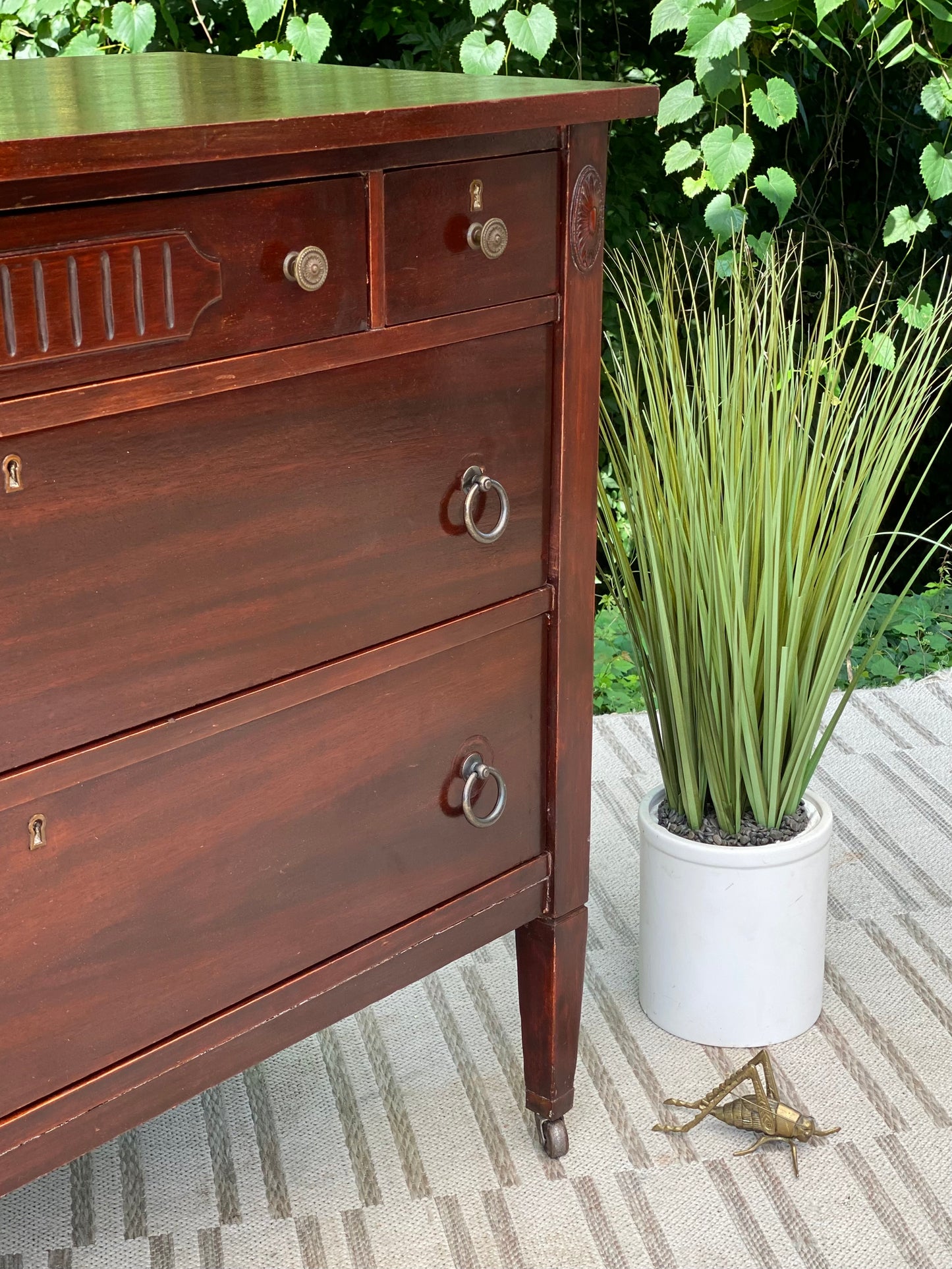 Gorgeous Vintage Wooden 5 Drawer Dresser