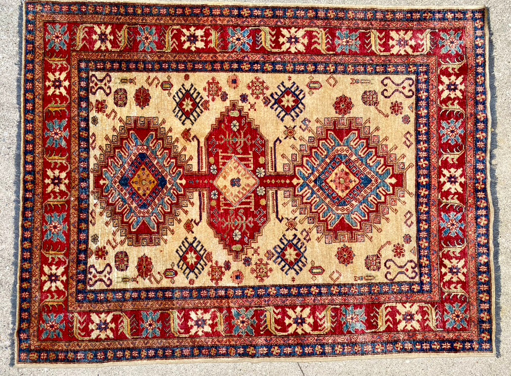 Nice Vintage Wool Area Rug 6' x 8'