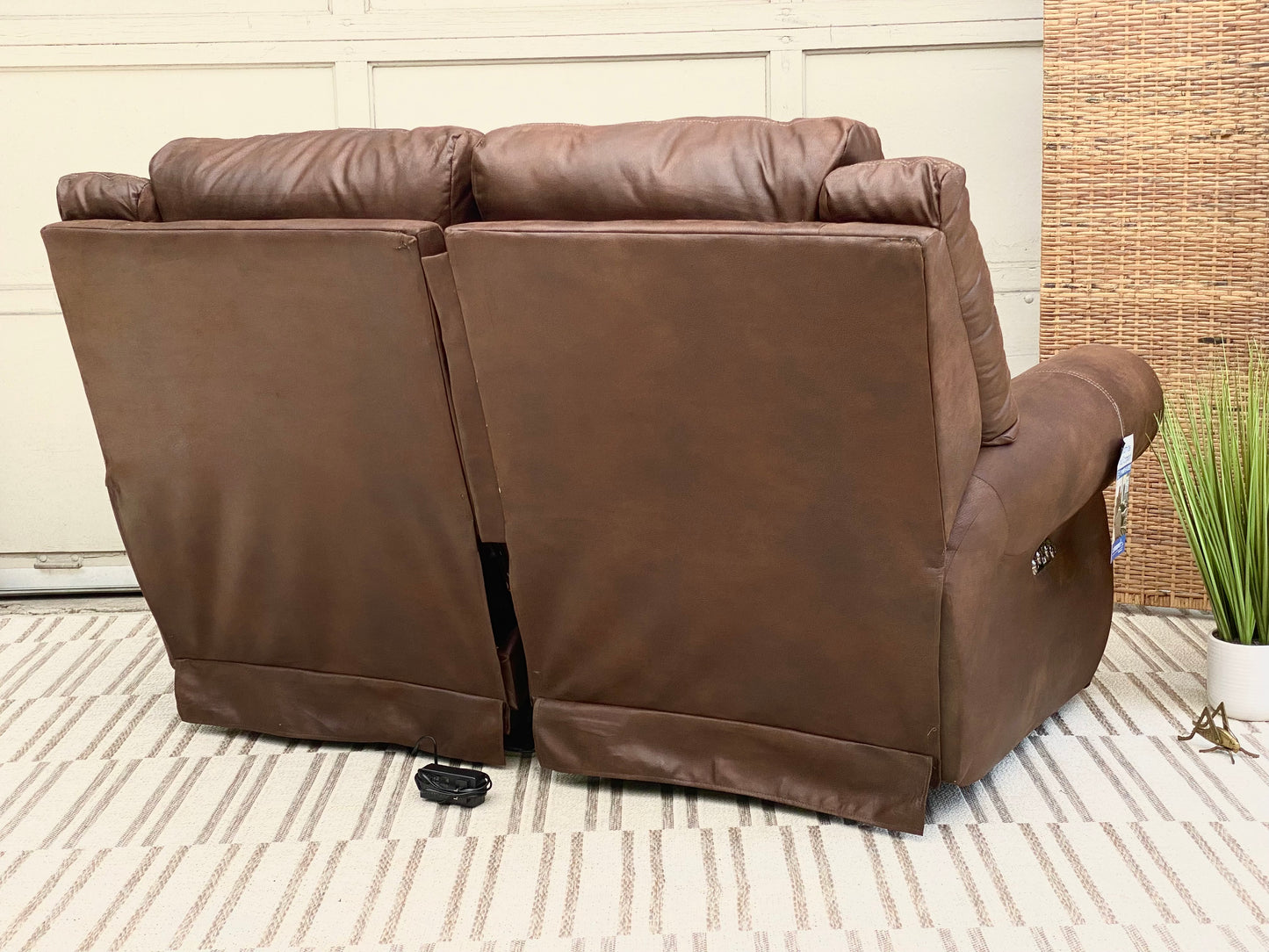 Catnapper Power Recliner Loveseat