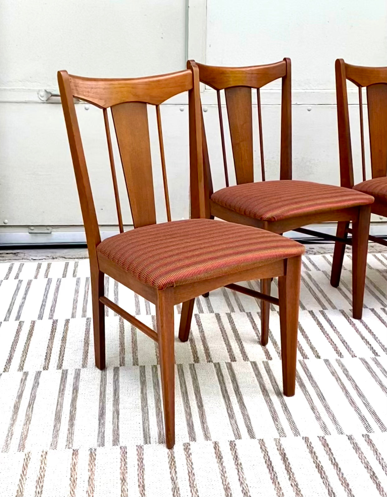 Set of 4 Retro MCM Mid Century Modern Garrison Chairs