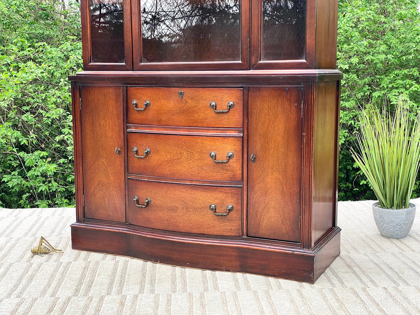 Vintage Federal Style Mahogany Display Hutch