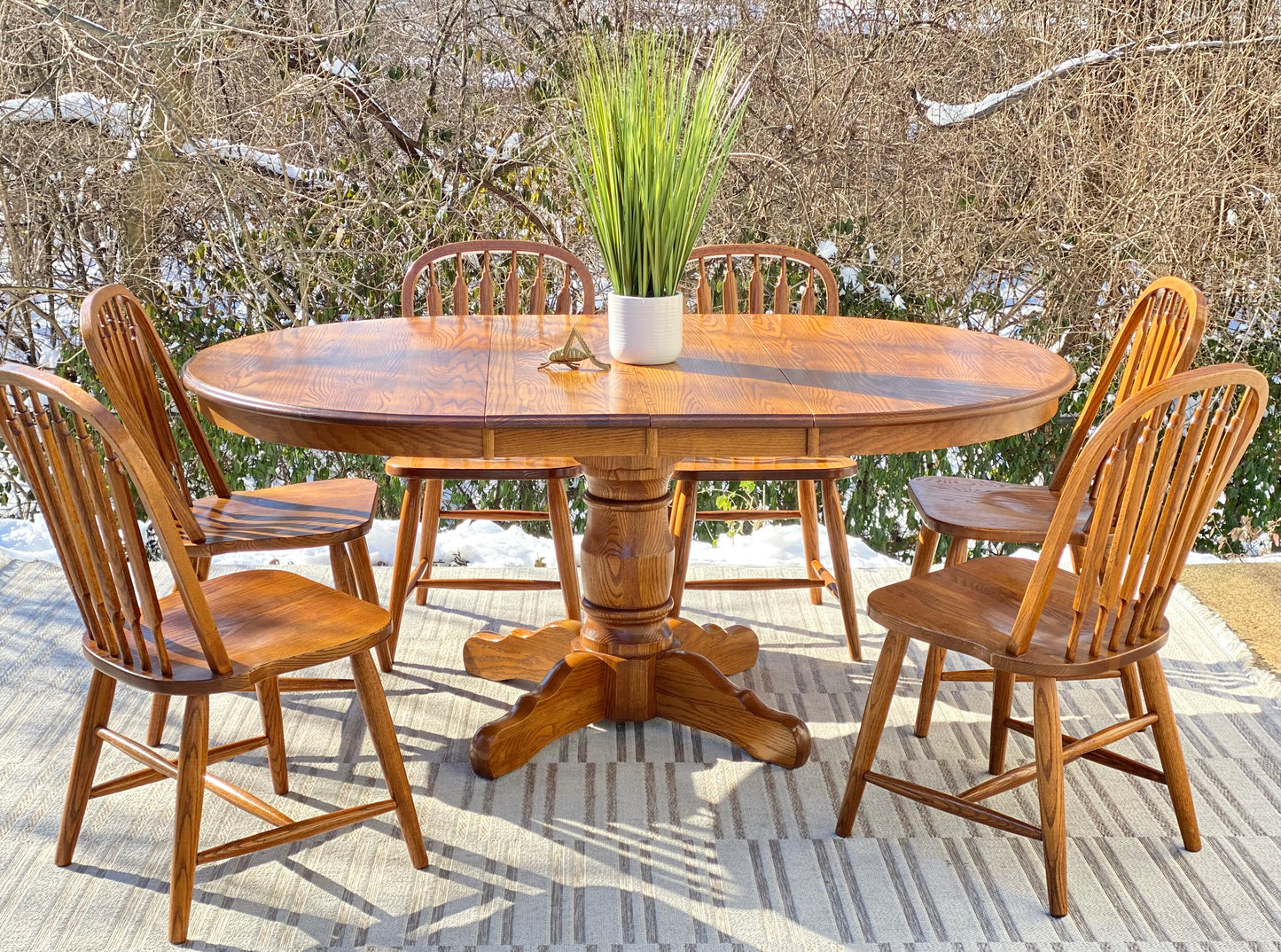 Nice Solid Wood Table & 6 Chairs