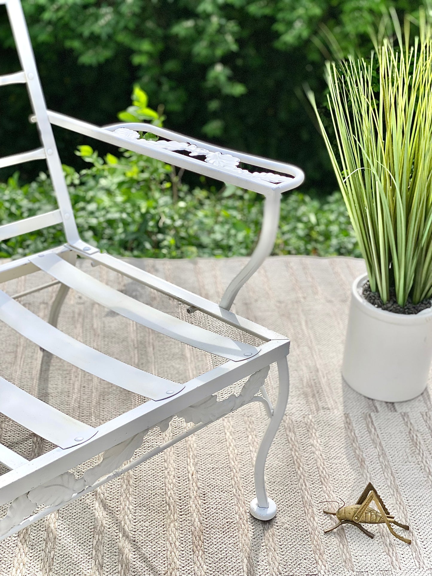 Vintage White Metal Bunting Co Patio Sofa
