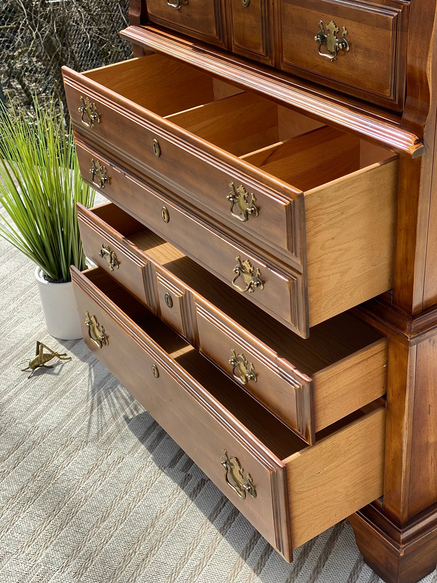 Vintage Wooden 5 Drawer Dresser