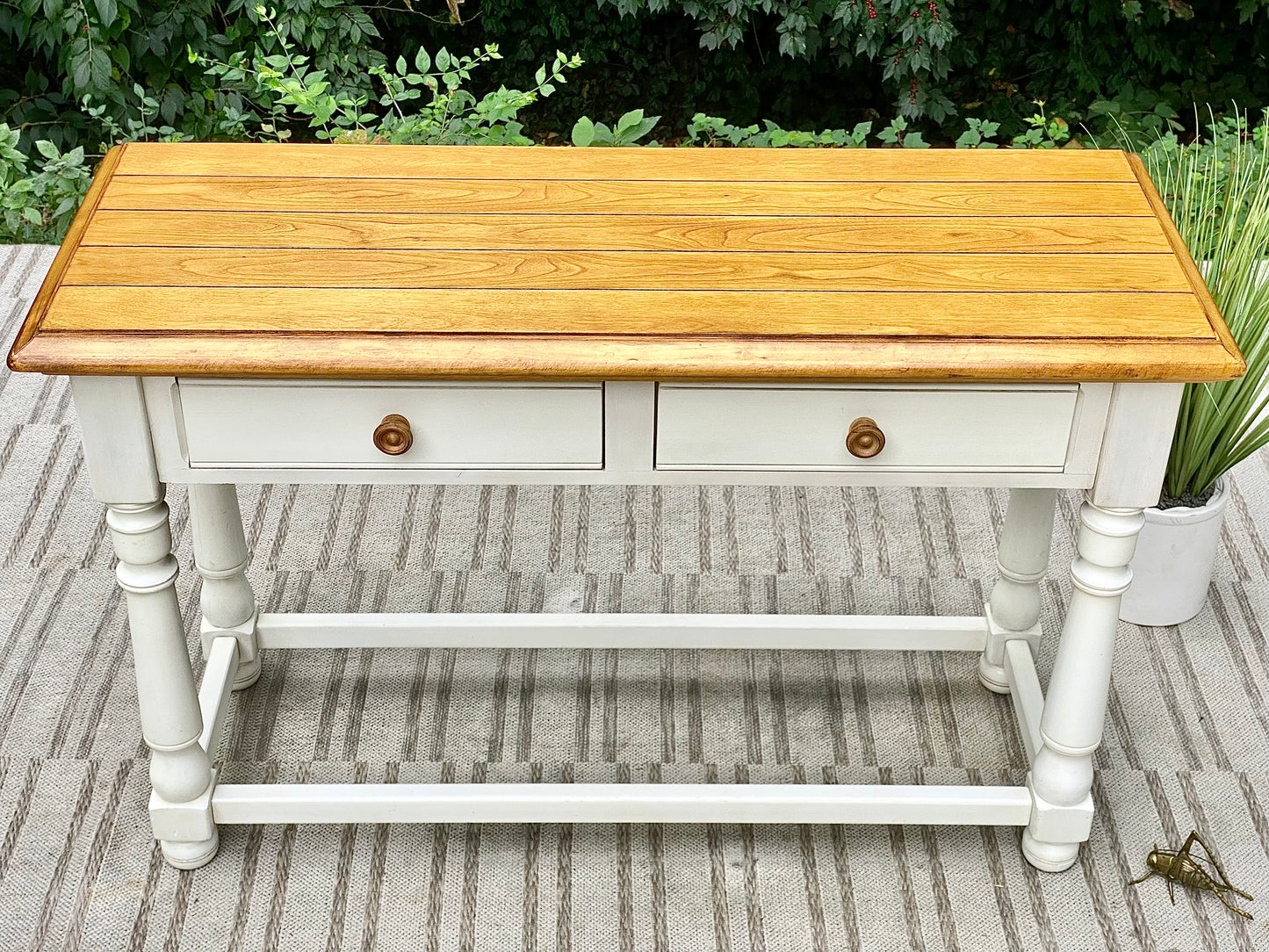 Nice White Painted Hallway Table