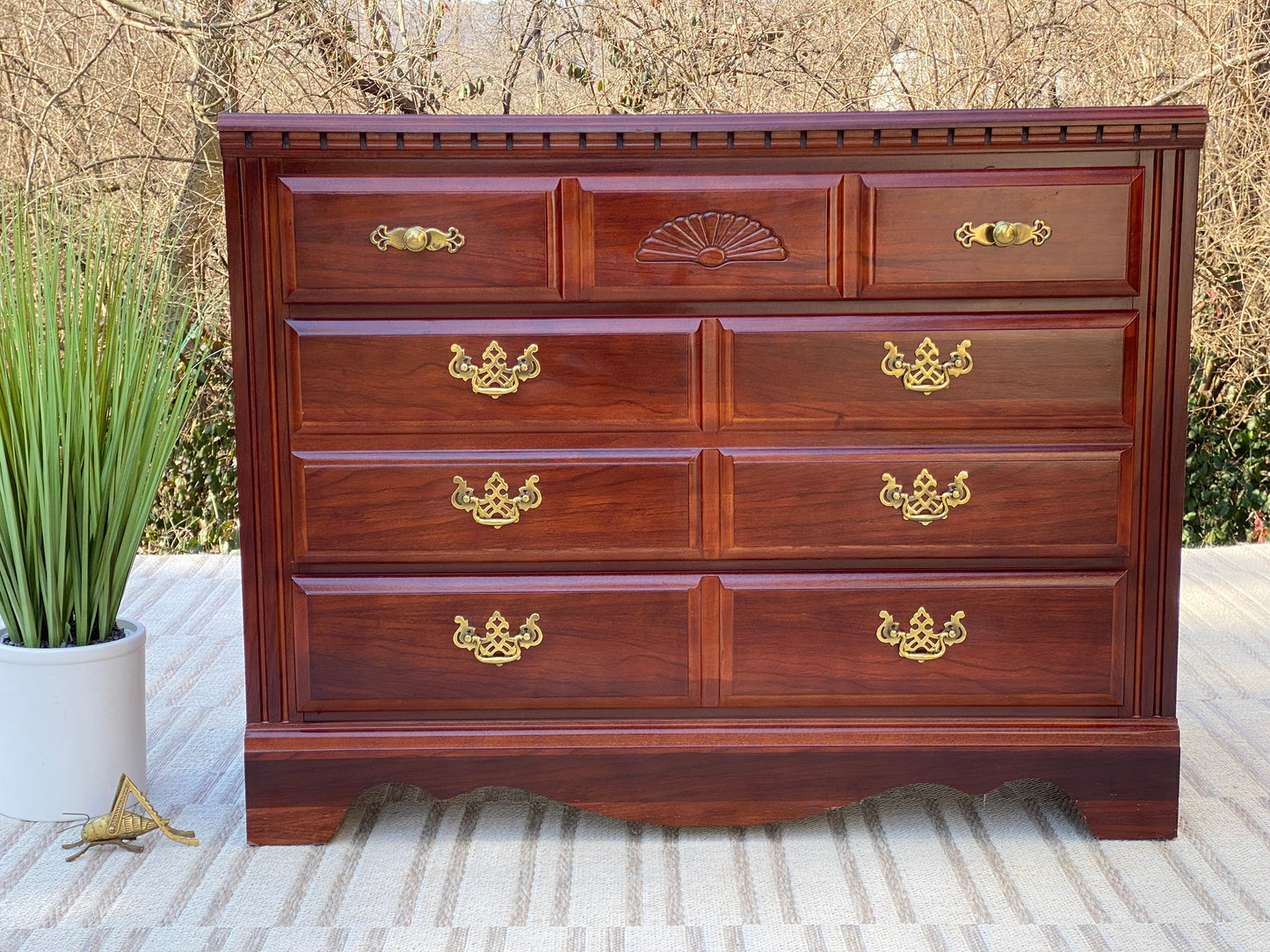 Nice Broyhill 4 Drawer Dresser