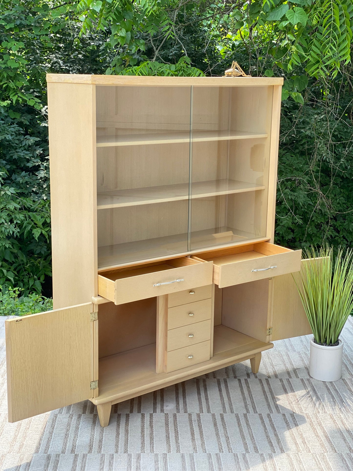Vintage MCM Keller Hutch