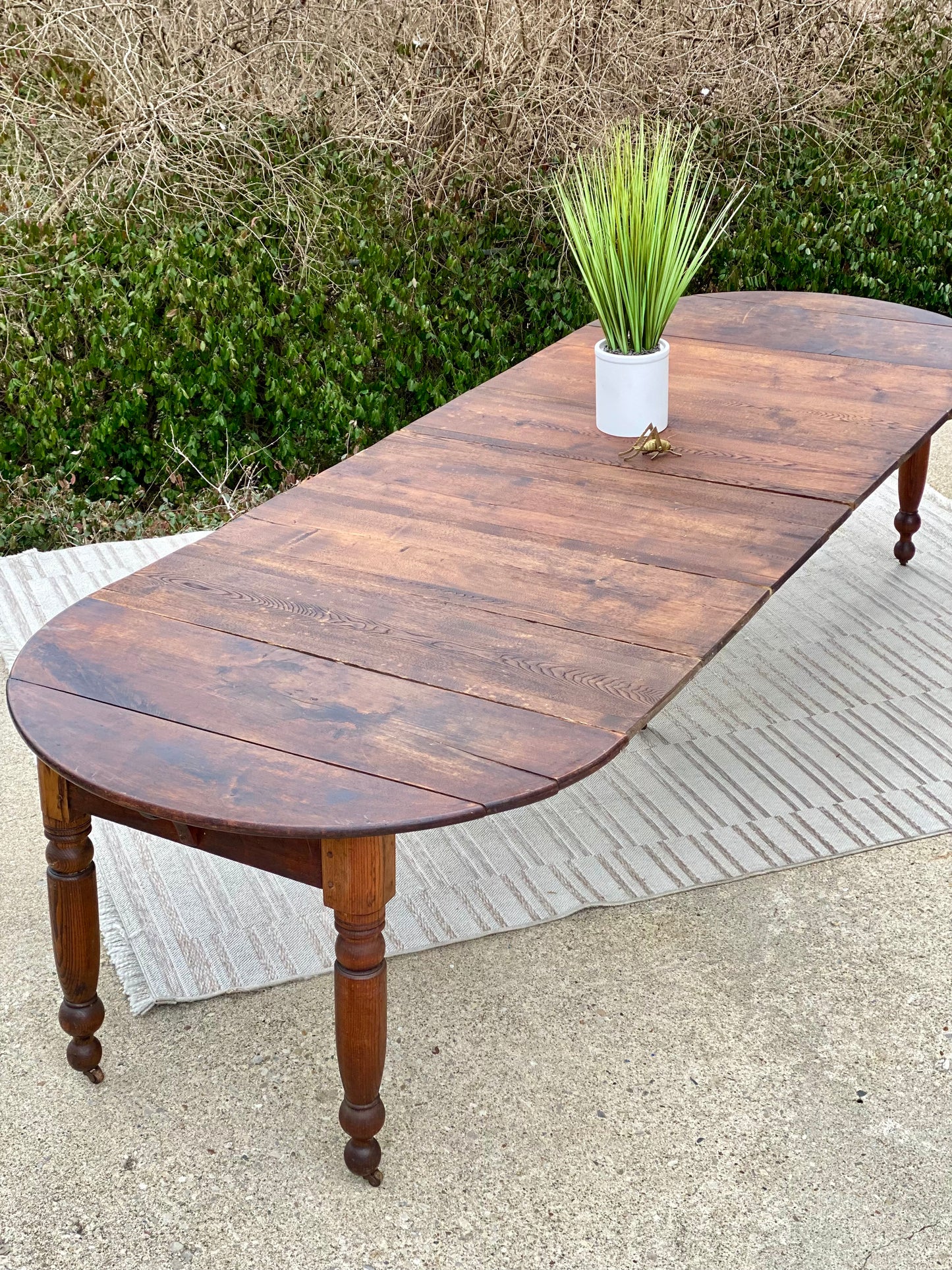 Vintage Solid Wood Extendable Round Table