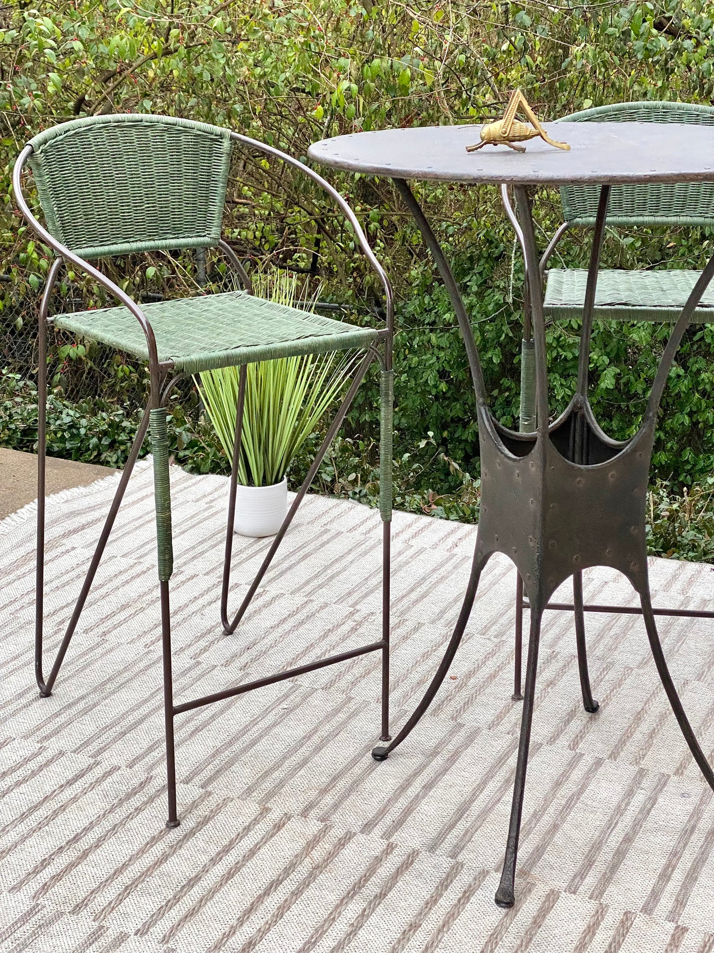 Metal 4 Piece Bar Stool & Table