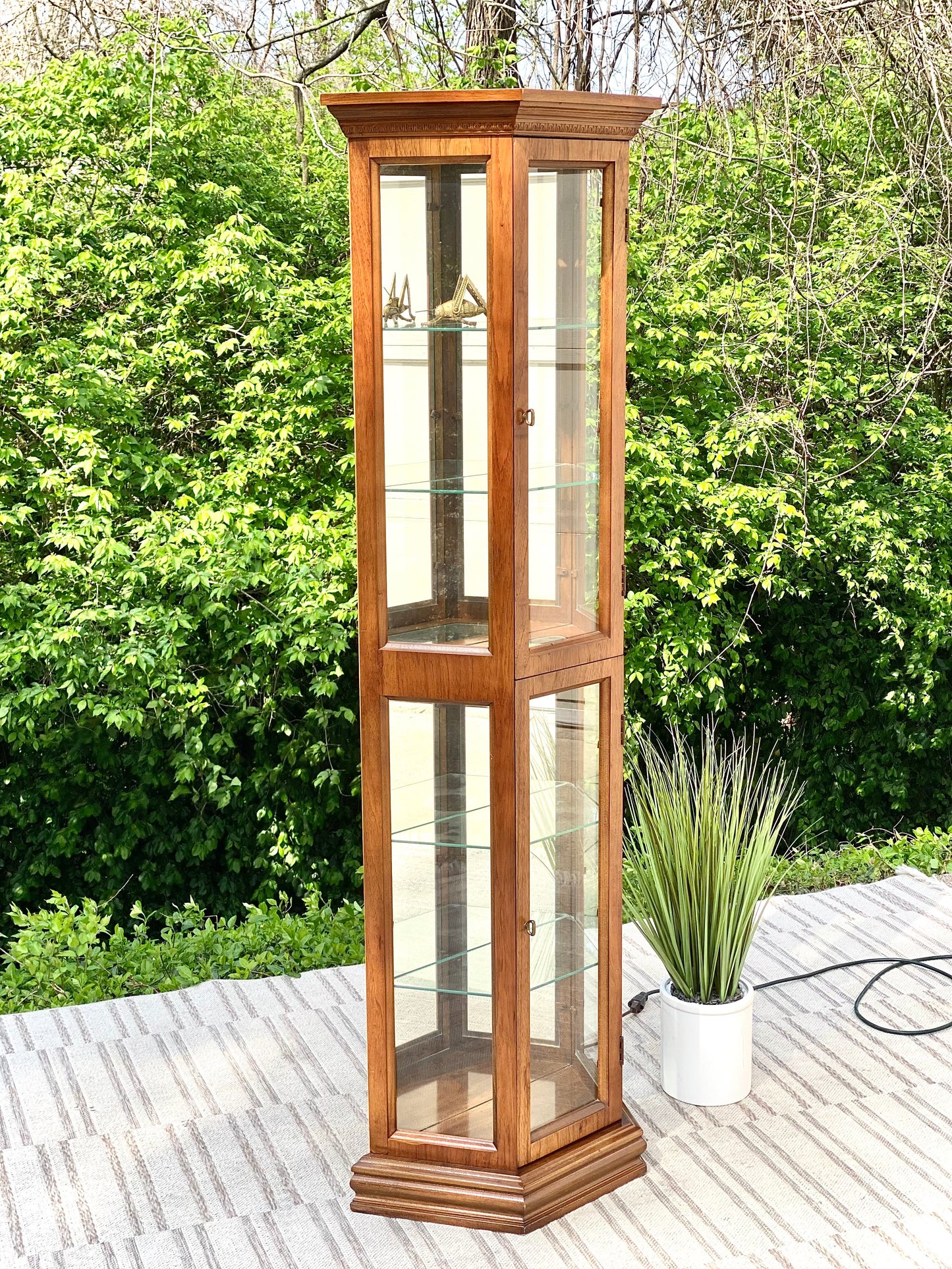 Vintage Pulaski Lighted Curio Cabinet