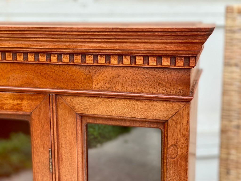 Nice Vintage Federal Style Hutch