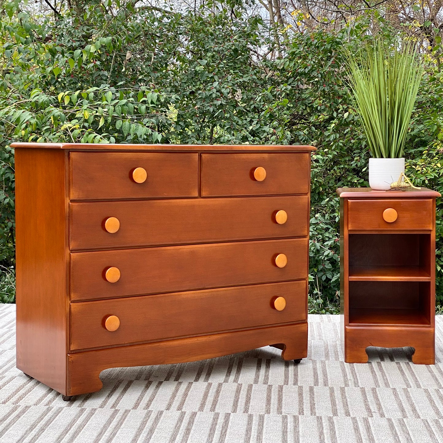 Nice Colchester 2 Tone Dresser & Nightstand