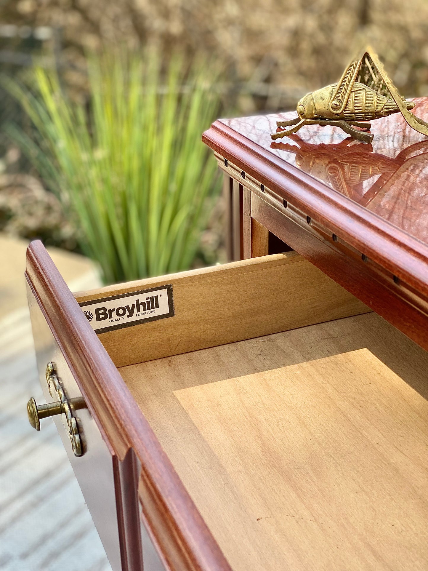 Nice Broyhill 4 Drawer Dresser