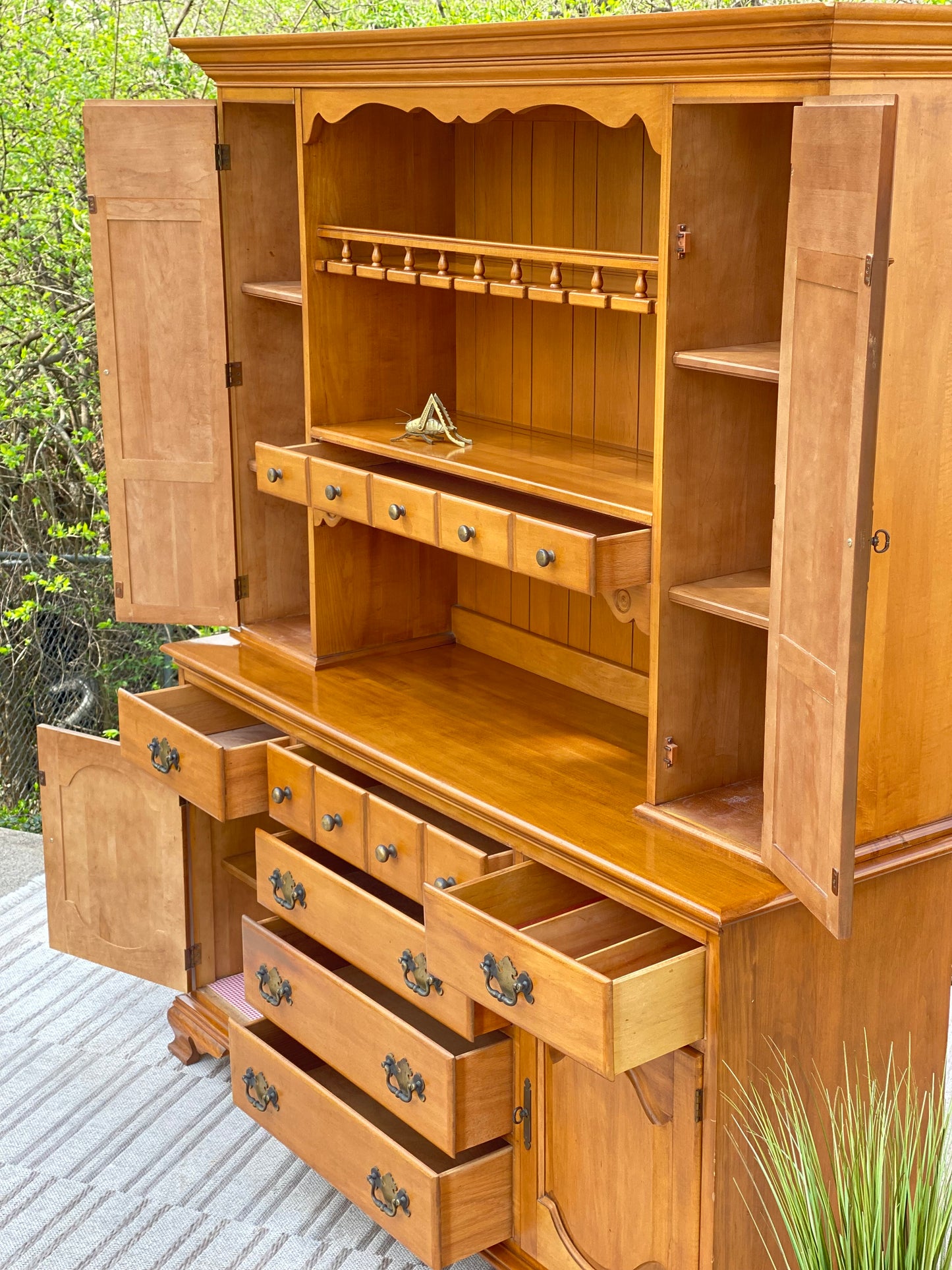 Vintage 2 Piece Hutch