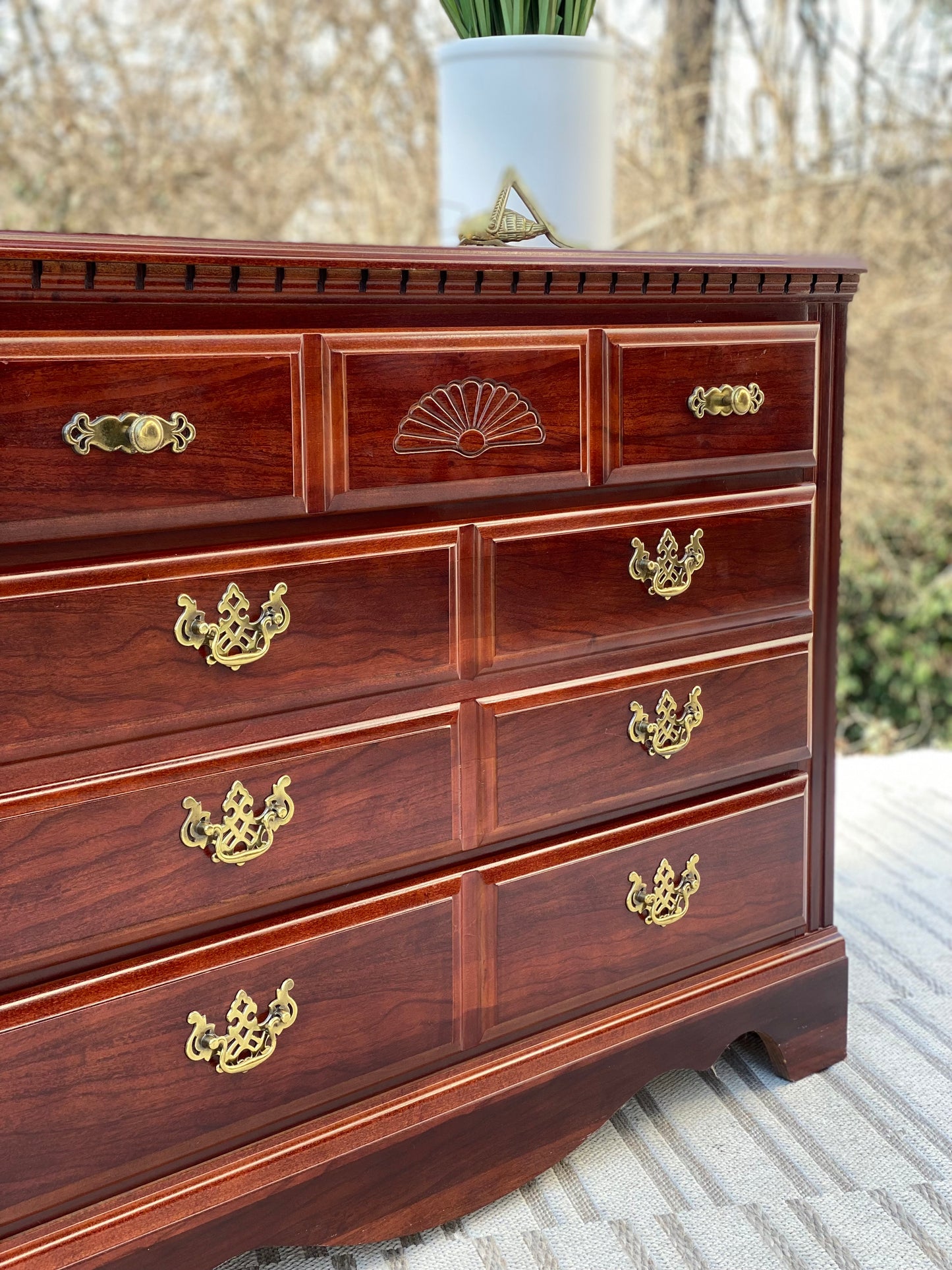 Nice Broyhill 4 Drawer Dresser