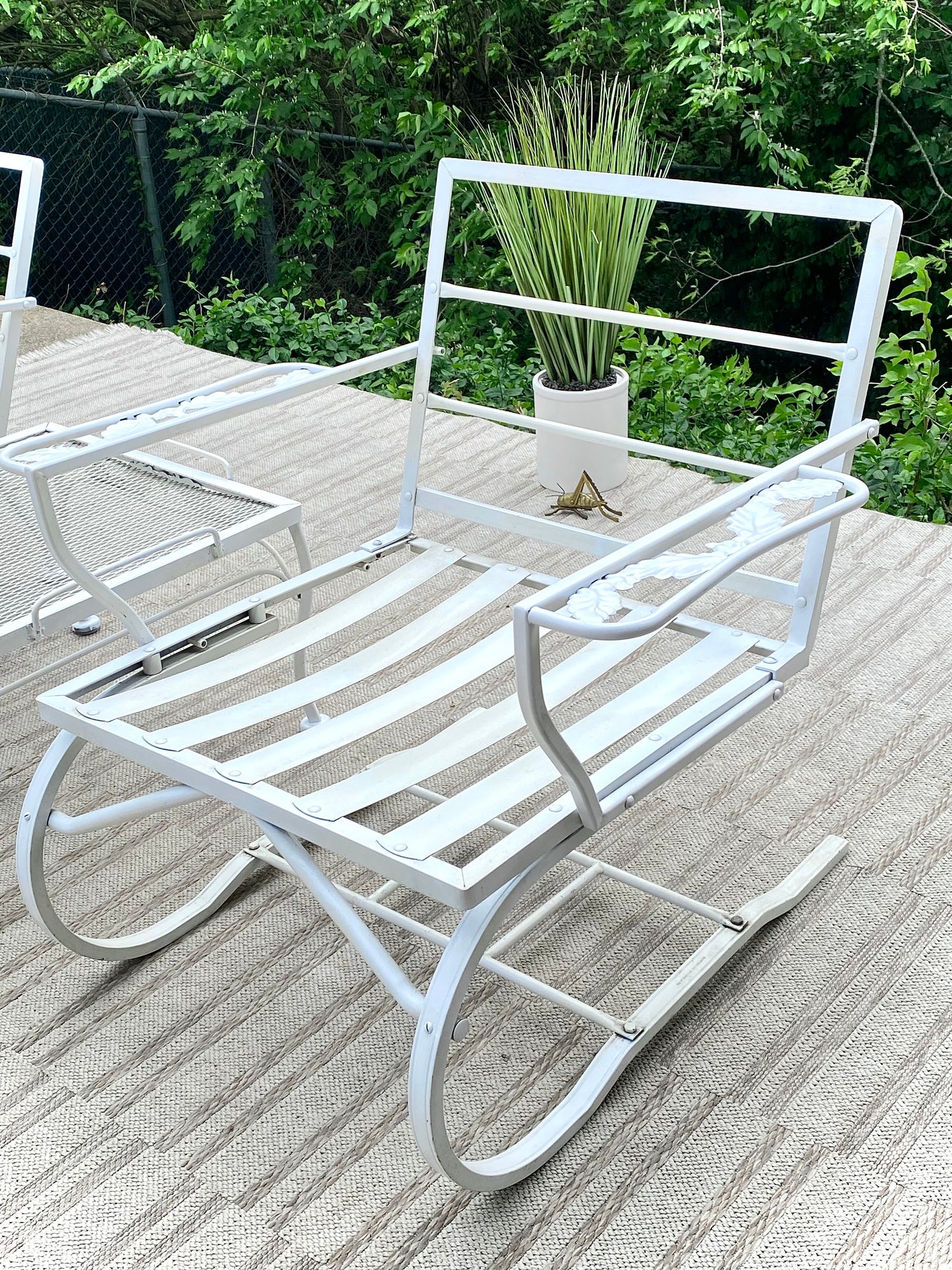 Vintage 3 Piece White Metal Bunting Co Patio Set