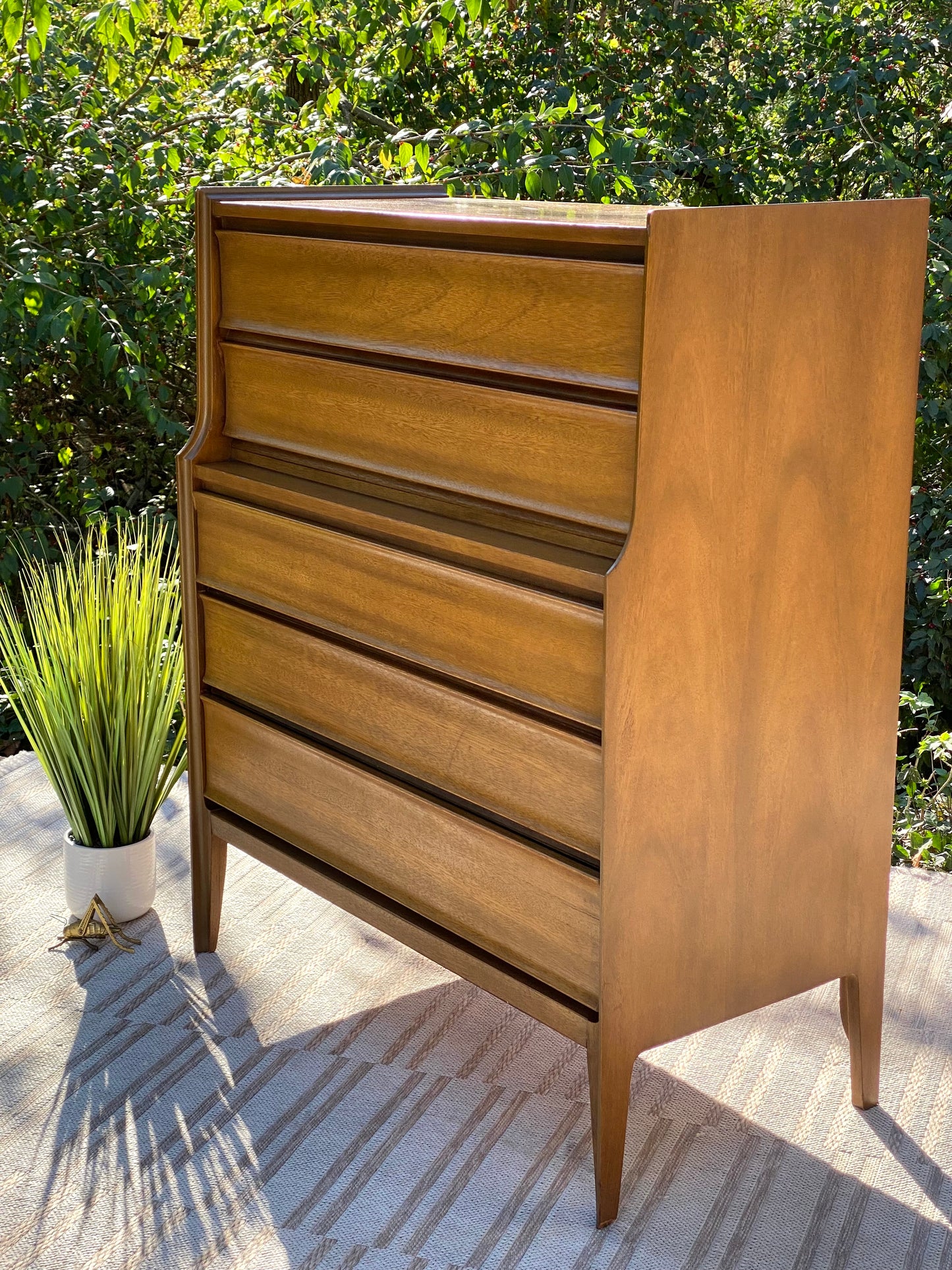 Vintage MCM United 5 Drawer Dresser