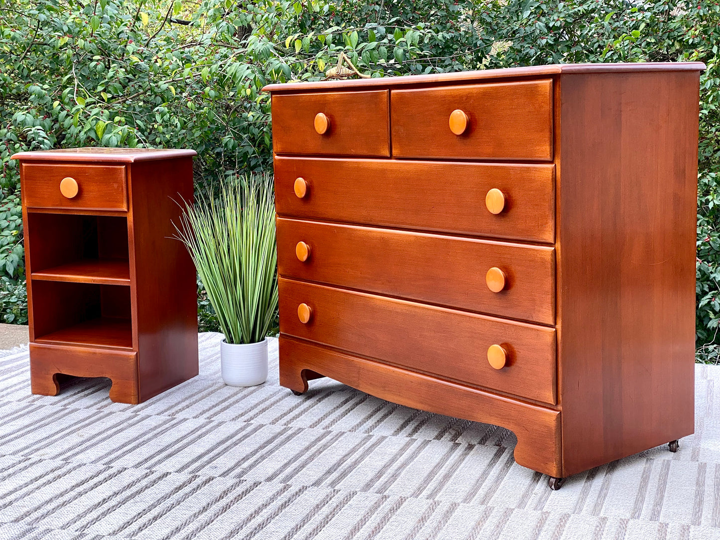Nice Colchester 2 Tone Dresser & Nightstand
