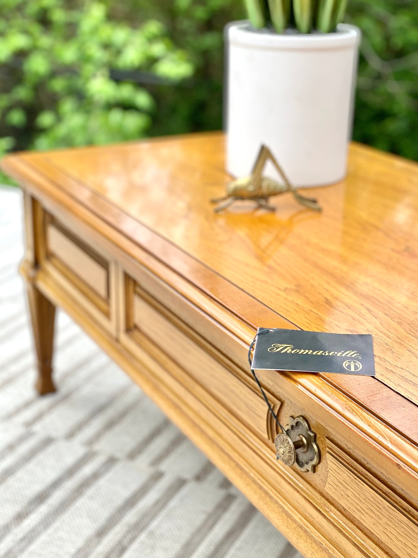 Beautiful Vintage Thomasville Coffee Table