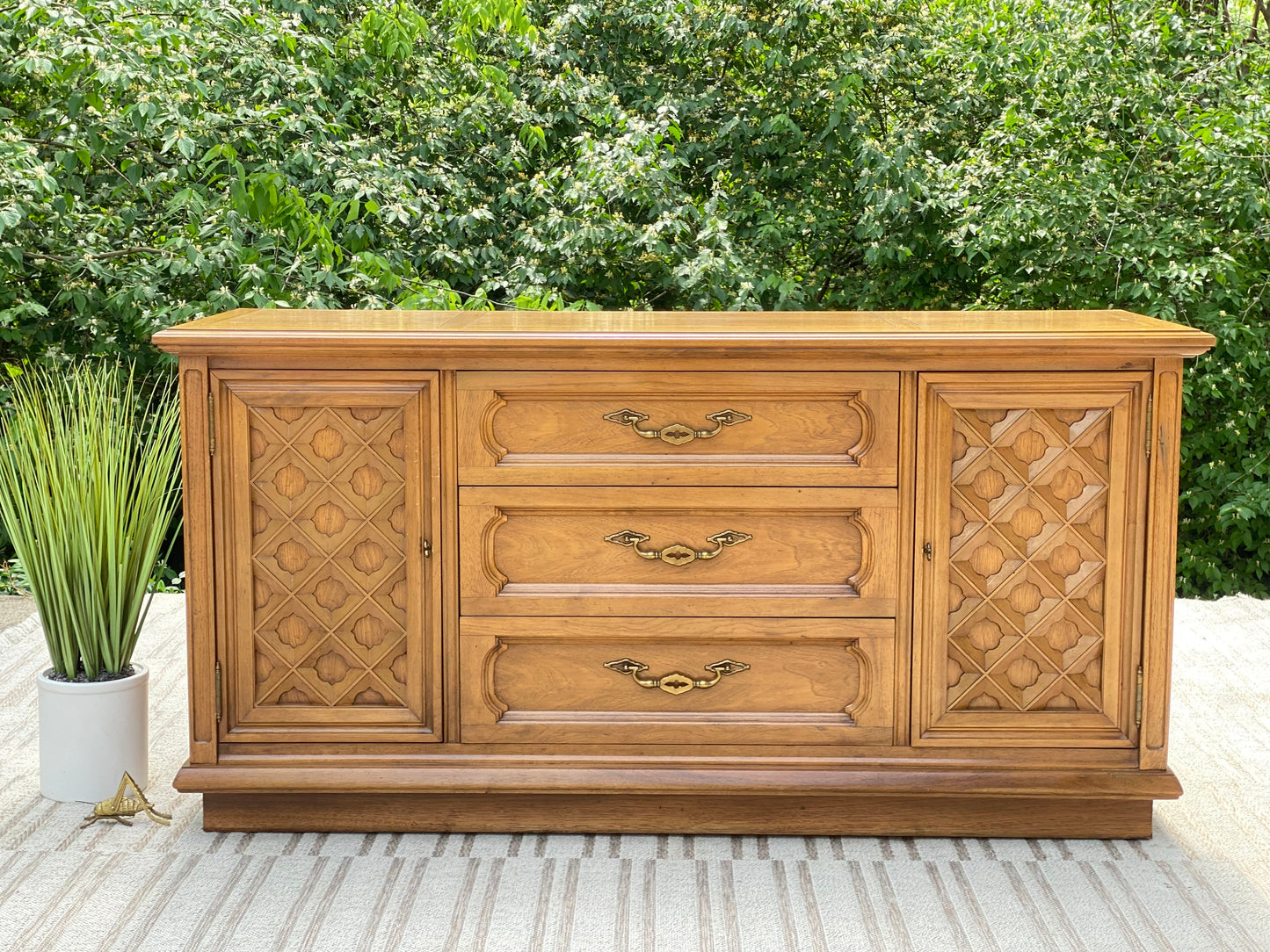 Vintage Wooden Thomasville Sideboard Credenza