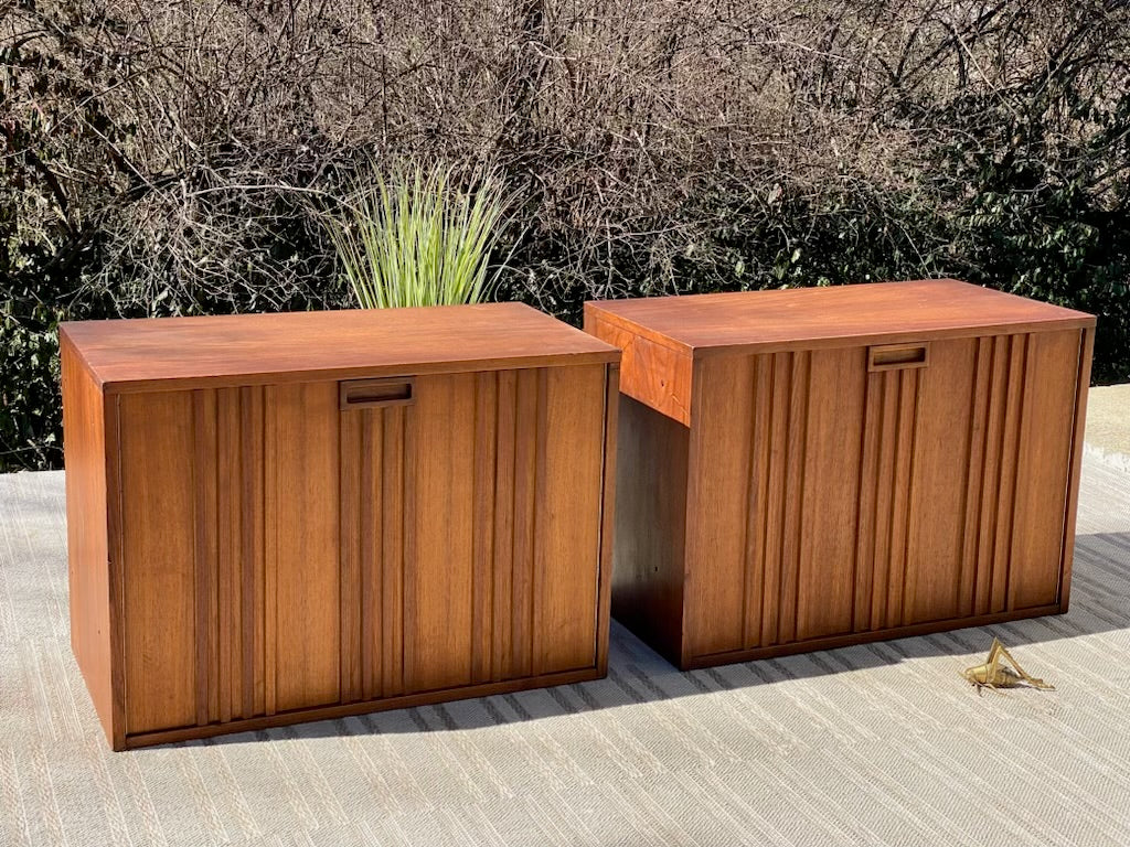 Vintage Pair of MCM End Table Nightstands