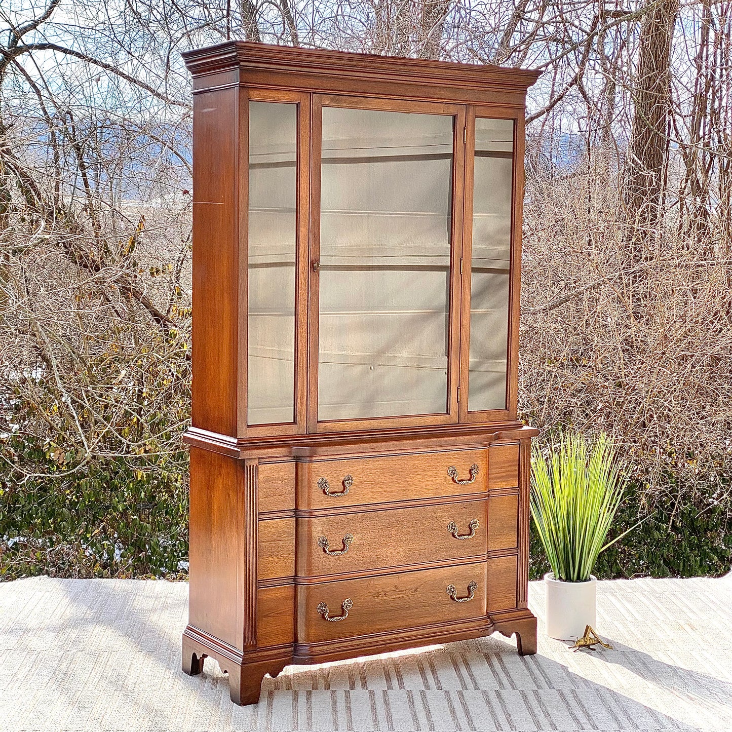 Vintage Georgetown Galleries Solid Mahogany Hutch
