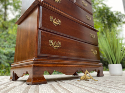 Nice Wooden 5 Drawer Dresser