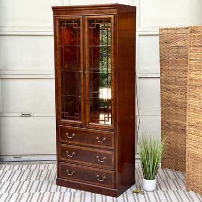 Beautiful Drexel Chippendale Lighted Display Cabinet