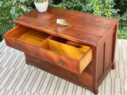 Vintage Wooden 3 Drawer Dresser