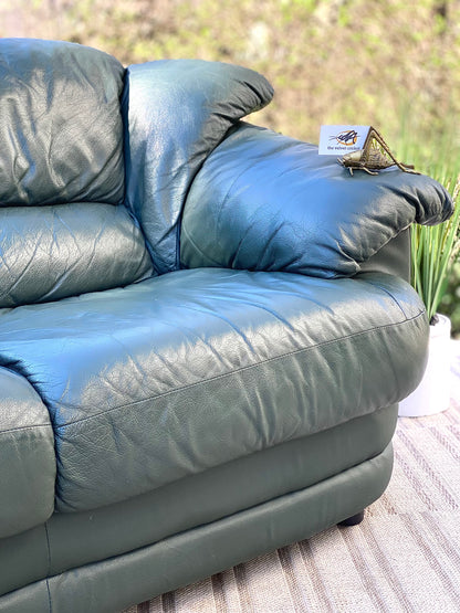 Nice Hunter Green Plush Loveseat