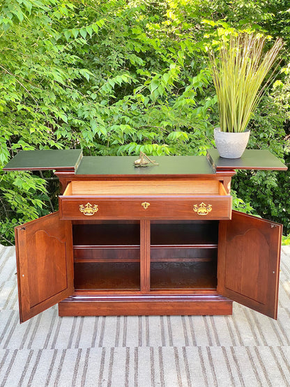 Nice Pennsylvania House Wooden Server Buffet
