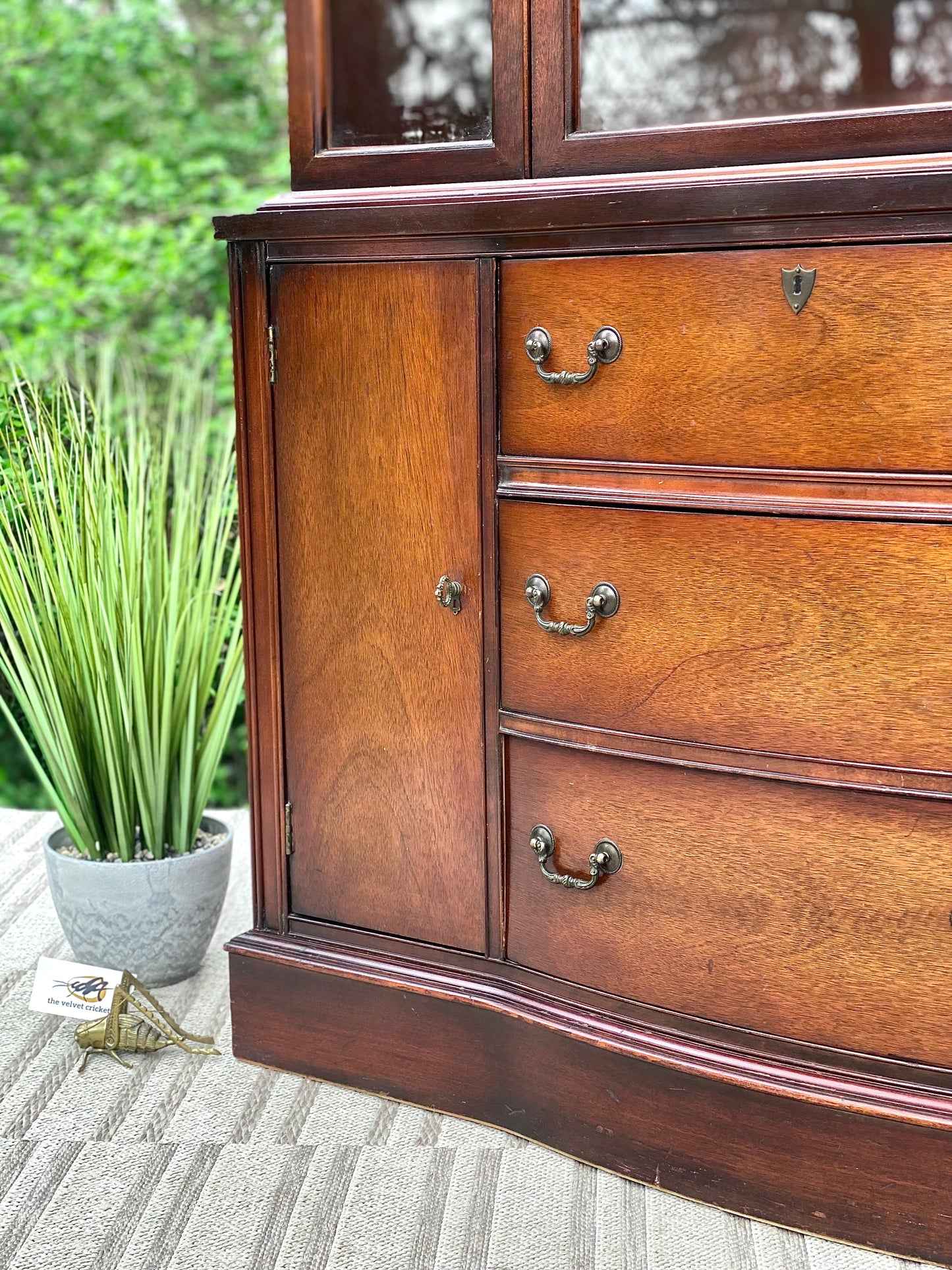 Vintage Federal Style Mahogany Display Hutch